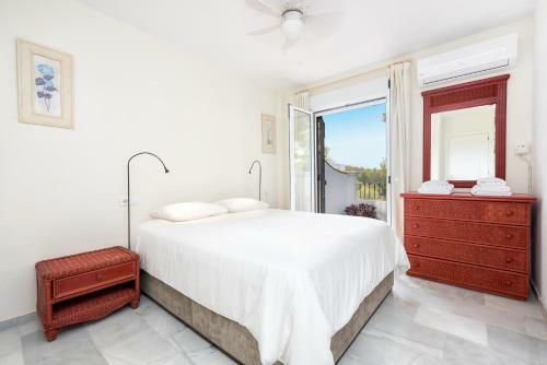 Three-bedroom Apartment With Terrace Irene