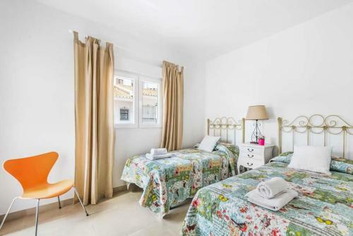 Nerja Villa Sleeps 6 Pool Air Con Wifi