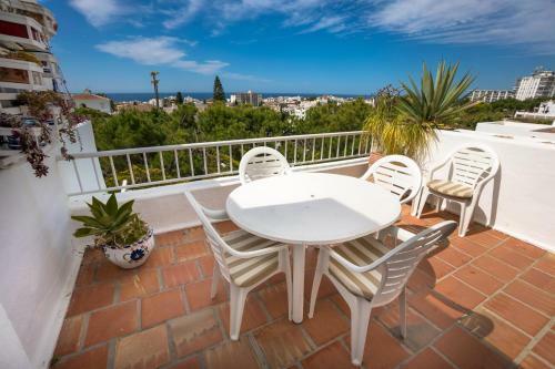 Apartamento Urb. Paraiso Blanco