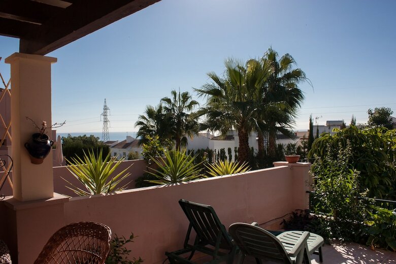 Cipreses House Nerja Canovas