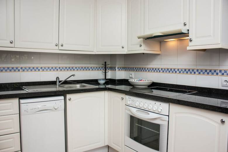 Cipreses House Nerja Canovas
