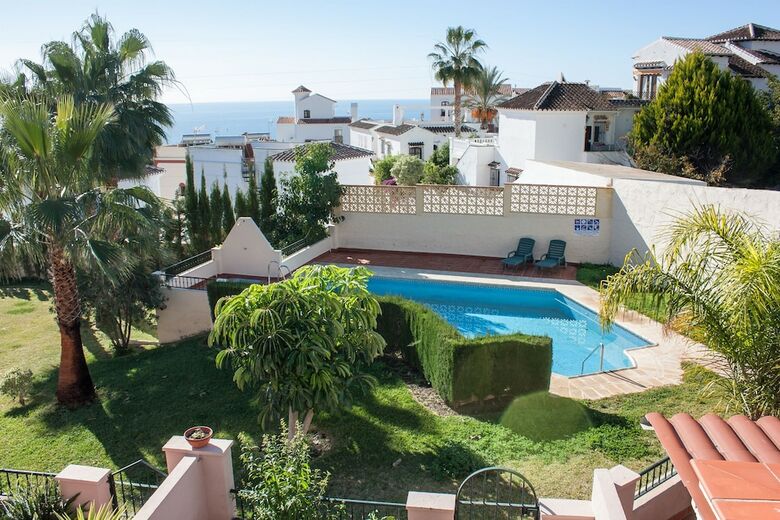 Cipreses House Nerja Canovas