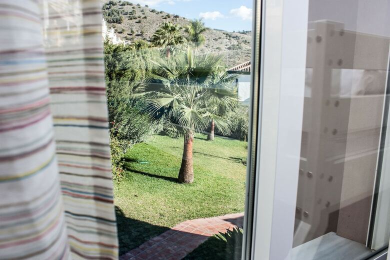 Cipreses House Nerja Canovas