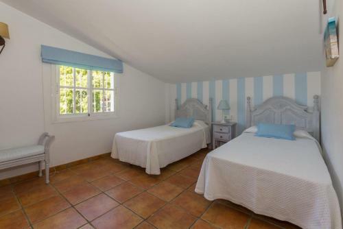 Villa Tinajas