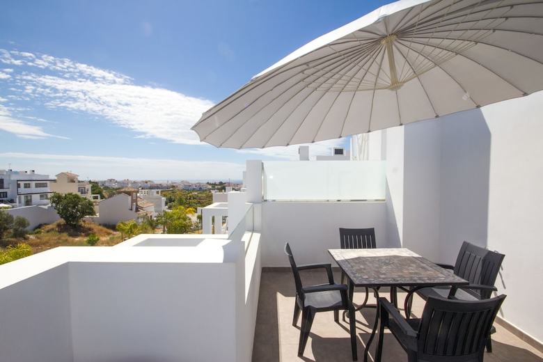New Family Homes Los Mangos Nerja Canovas