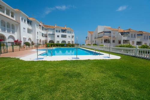 Apartamento Edf. Fuentes C Bajo A