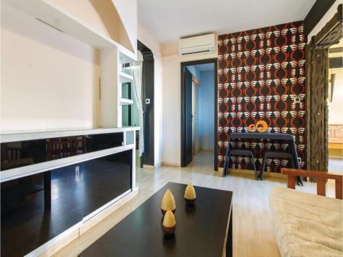 Three-bedroom Apartment In Oliva
