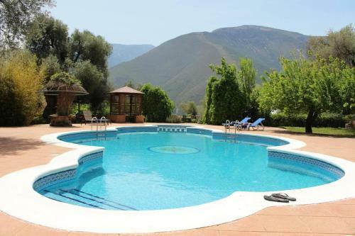 Orgiva Villa Sleeps 9 Air Con