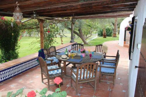 Orgiva Villa Sleeps 9 Air Con