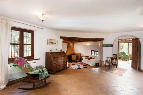 Orgiva Villa Sleeps 9 Air Con