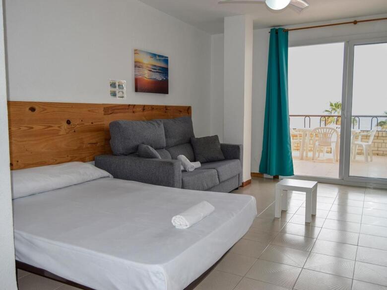 Apartamentos Oropesa Primera L�nea 3000