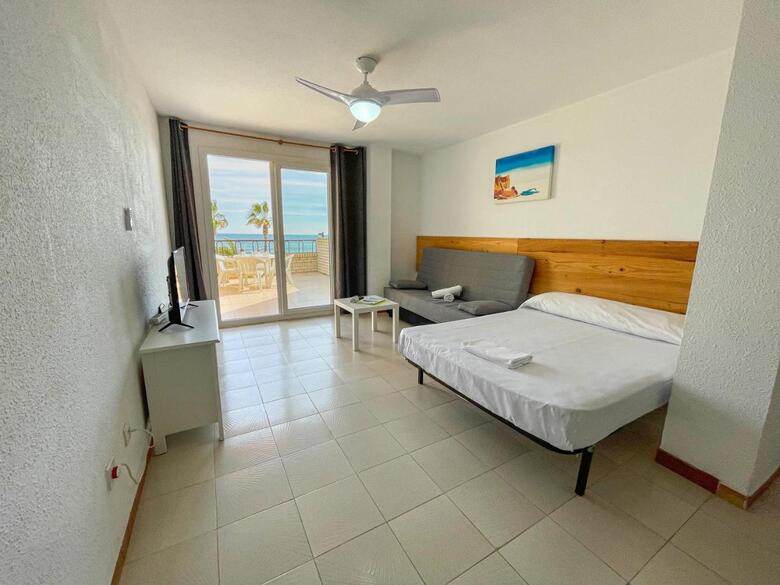 Apartamentos Oropesa Primera L�nea 3000