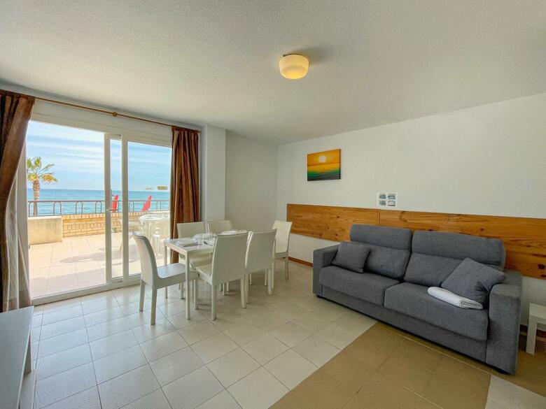 Apartamentos Oropesa Primera L�nea 3000