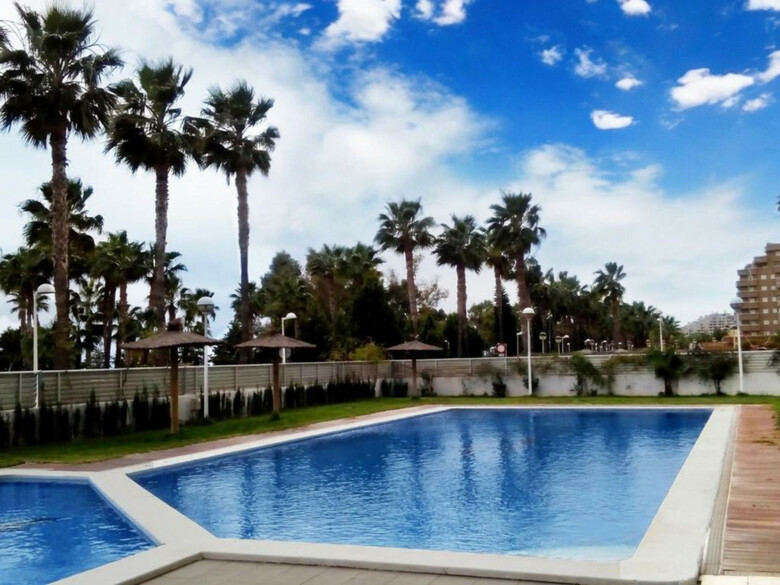 Apartamentos Mondr�an Marina D'or 3000