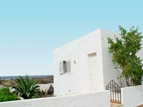 Orzola Villa Sleeps 4 Wifi