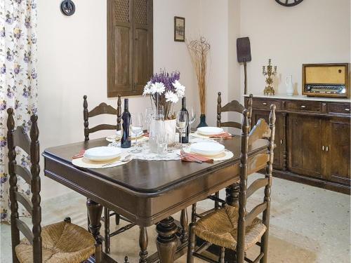 Five-bedroom Holiday Home In Osuna