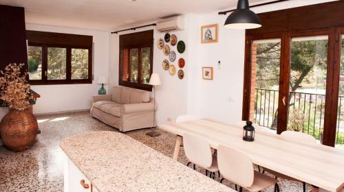 Homeholidaysrentals Violet