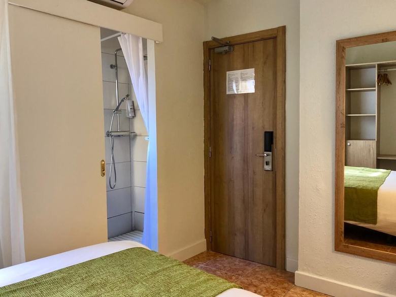Hostal Apuntadores 8