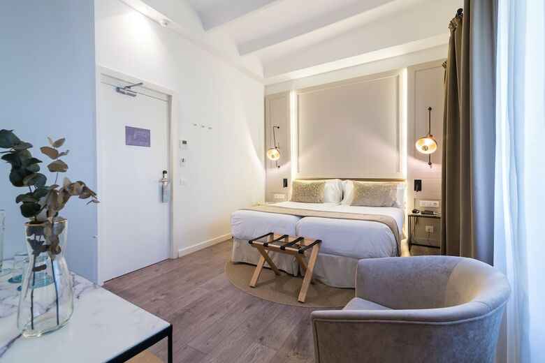 Hotel Icon Roset� By Petit Palace