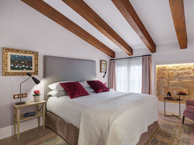 Hotel Gloria De Sant Jaume