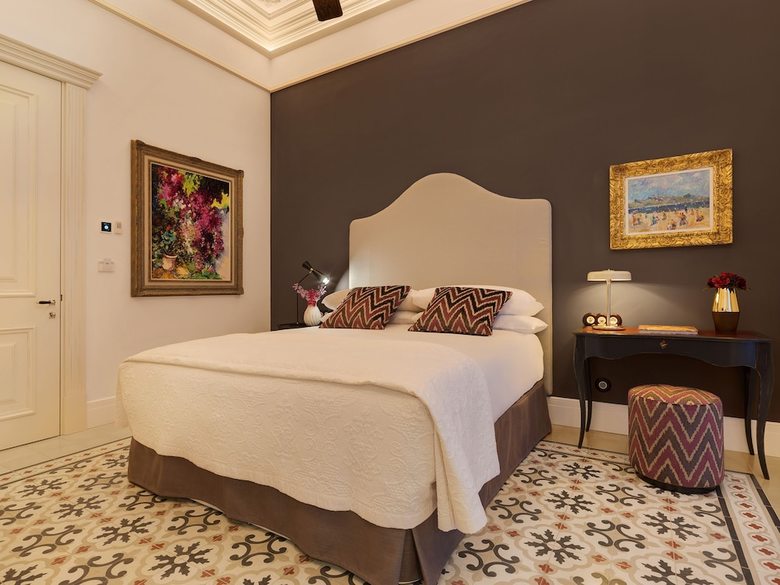 Hotel Gloria De Sant Jaume