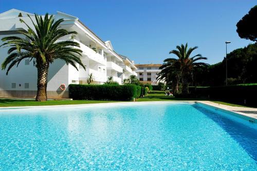 Apartment In Platja De Pals 35754