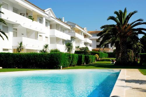 Apartment In Platja De Pals 35754