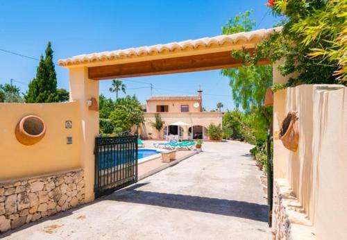 Paratella Villa Sleeps 6 Pool