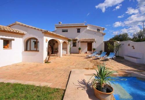 Paratella Villa Sleeps 8 Pool