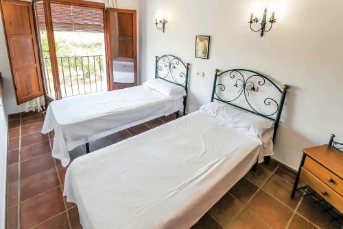 Paratella Villa Sleeps 8 Wifi