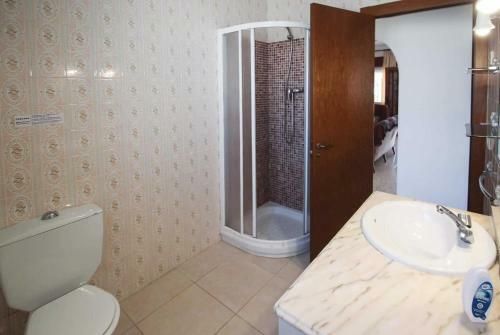 Paratella Villa Sleeps 7 Wifi