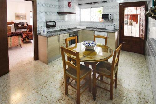 Paratella Villa Sleeps 7 Wifi