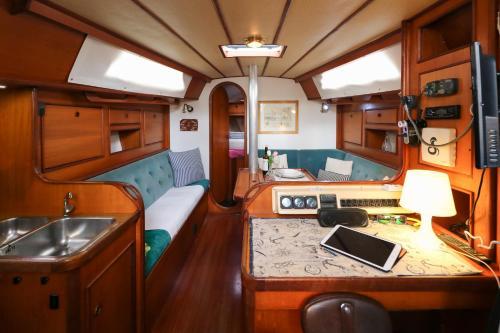 Pasito Blanco Sailboat Xperience