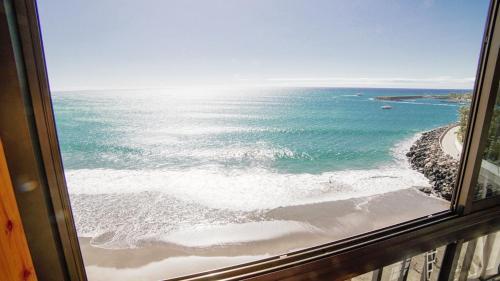 Ocean Beachfront Apartment In Patalavaca