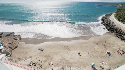 Ocean Beachfront Apartment In Patalavaca