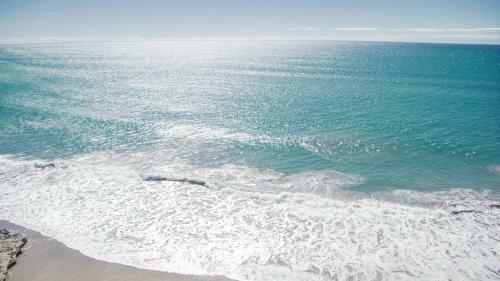 Ocean Beachfront Apartment In Patalavaca