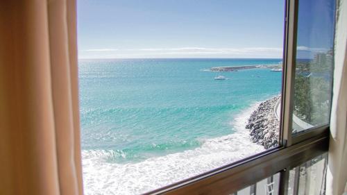 Ocean Beachfront Apartment In Patalavaca