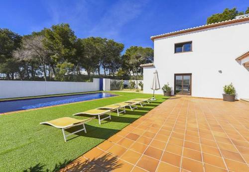 La Fustera Villa Sleeps 8 Pool