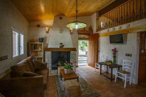 Book It Rustic Pedreguer