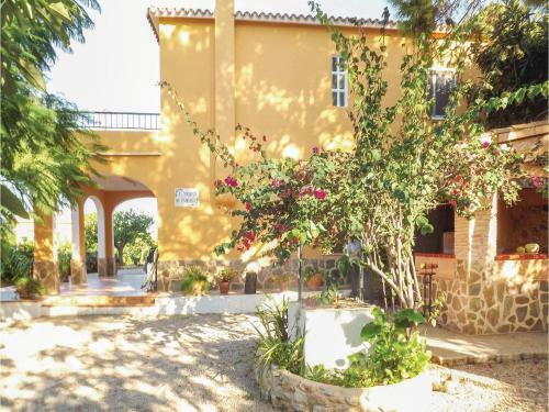 Three-bedroom Holiday Home In Pego