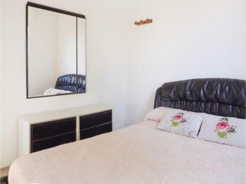 Three-bedroom Holiday Home In Pego