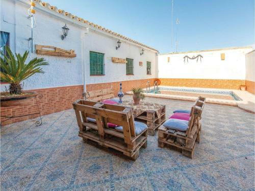 Three-bedroom Holiday Home In Penaflor