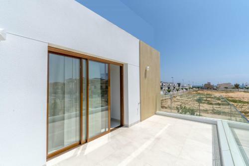 Bennecke Tekla