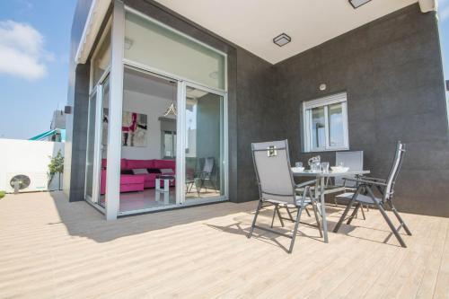 Lamar House Villa 3037