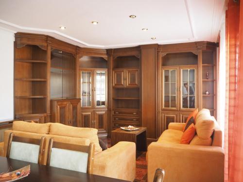 Ref. 211. Casa Monturiol