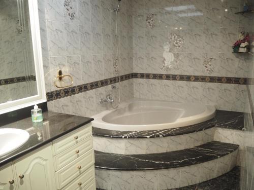Ref. 211. Casa Monturiol