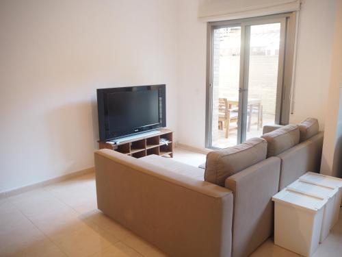 Ref. 226. Apart. Arpelles