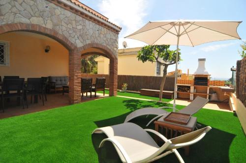 Villa Homeholidaysrentals Navy Blue