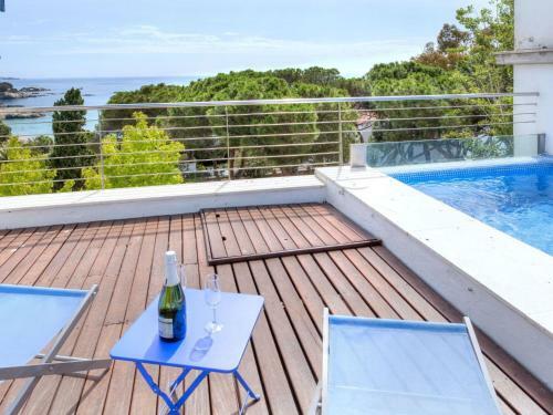 Holiday Home Crystal House