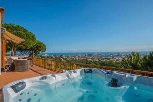 Castell-platja D'aro Villa Sleeps 10 Pool Wifi